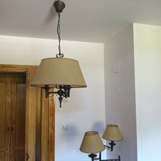 2 Lámparas de Pie+ 1 de techo También por separado