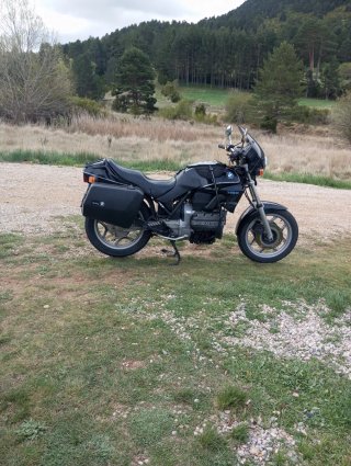 BMW K75 Negra