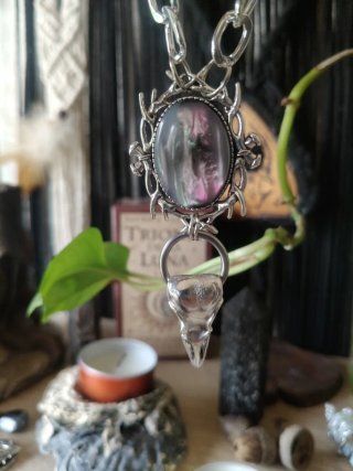 Colgante Witcher Raven Skull