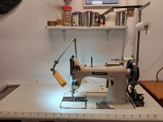 Máquina de coser cuero y avarcas.  Buen estado
