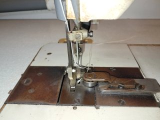Máquina de coser cuero y avarcas.  Buen estado
