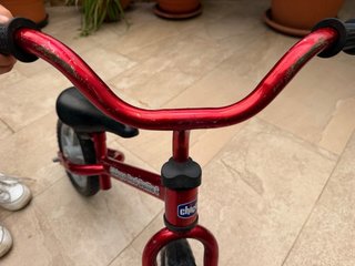 Bicicleta correpasillos roja Chicco