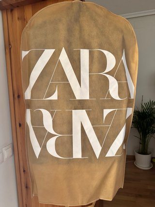 Traje azul Zara chico