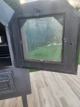 Horno de hierro para usar con leña