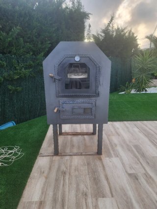 Horno de hierro para usar con leña