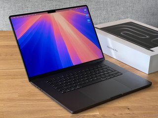 MacBook Pro M4 2025, 14 pulgadas, 16GB RAM, 512GB