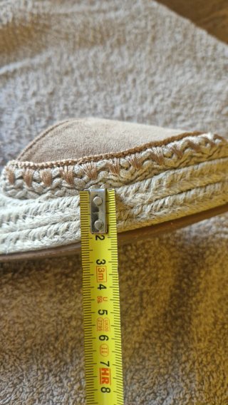 Sandalias cuña beige con lazo