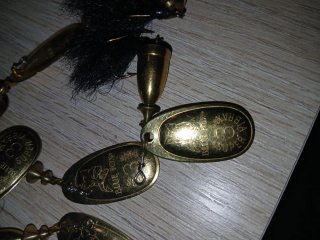Cucharillas de pesca doradas