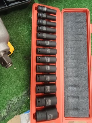 Pistola avvitatore a impulsi + bussole