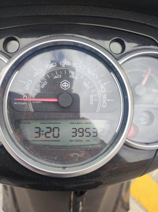 Piaggio Beverly 300 Gris