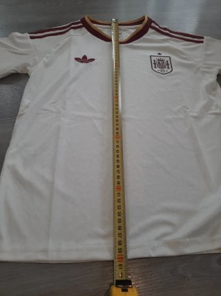 Camiseta y pantalon España Niño Talla 26