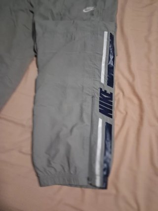Pantalón chándal Nike gris