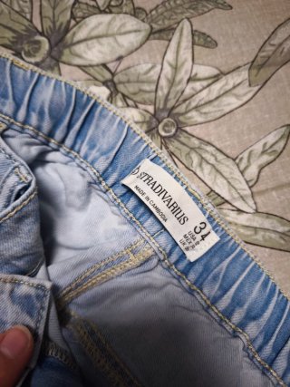 Shorts vaqueros Stradivarius