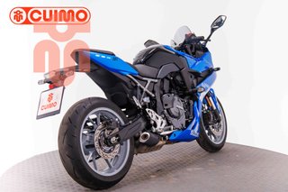 SUZUKI GSX-8R