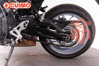 SUZUKI GSX-8R