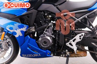 SUZUKI GSX-8R
