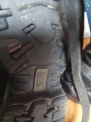 Botas negras de trabajo MAGNUM