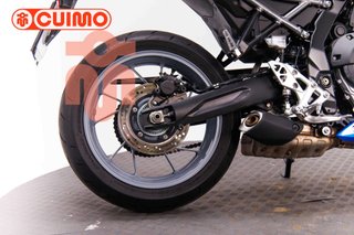 SUZUKI GSX-8R
