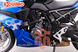 SUZUKI GSX-8R