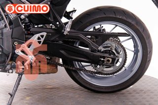 SUZUKI GSX-8R