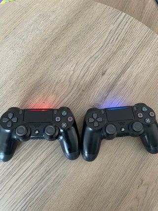 PS4 Pro Sony Negra + 2 Mandos