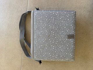 Saro Trona Portátil Gris Estrellas