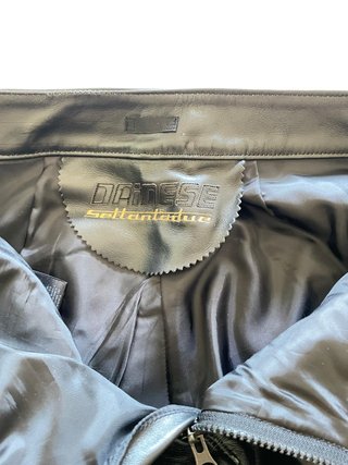 Pantalón de cuero para moto