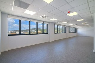 Oficina en alquiler en Sant Just Desvern