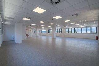 Oficina en alquiler en Mas Lluí - Els Miralls en Sant Just Desvern