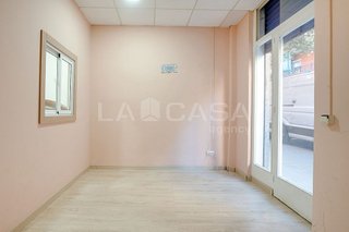 Local comercial en venta en Pubilla Cases en Hospitalet de Llobregat, L´