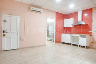 Local comercial en venta en Pubilla Cases en Hospitalet de Llobregat, L´