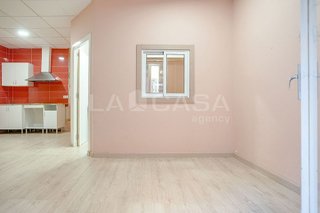 Local comercial en venta en Pubilla Cases en Hospitalet de Llobregat, L´