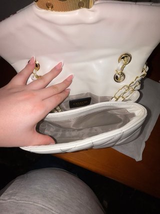 Bolso Coach Blanco con Estampado de Labios