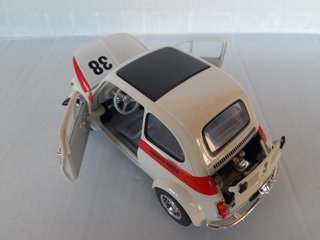 1/18 MODELLO FIAT 500 ABARTH 595 SS NO BURAGO