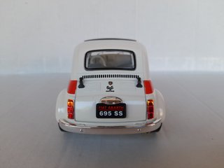 1/18 MODELLO FIAT 500 ABARTH 595 SS NO BURAGO
