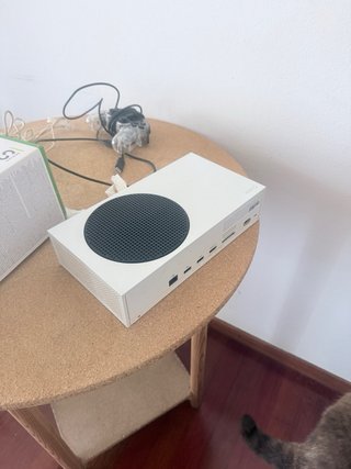 Xbox Series S + 2 mandos