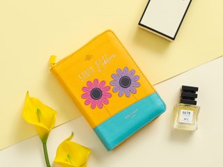Biblia RVR1960 - Letra Grande - Floral - cierre
