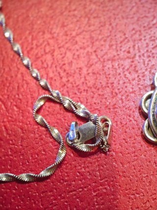 Set collana e anello con pietre