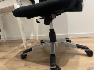 Silla de oficina respaldo alto negra