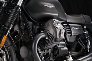 Moto Guzzi V7 III Stone Negra
