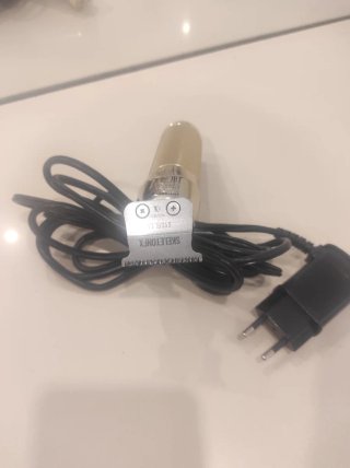 Cortapelos profesional dorado con cargador