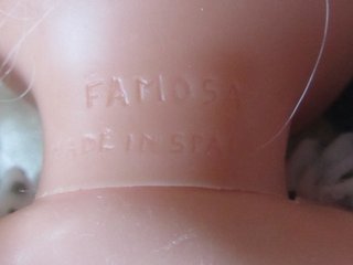 Nancy Clásica "pecosa" años 80 y traje más antiguo