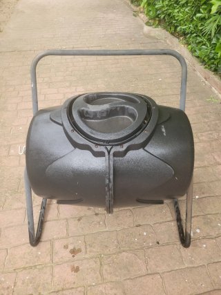 Compostador giratorio negro