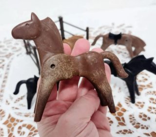 LOTE PLAYMOBIL AÑOS 80 5 CABALLOS + CERCA