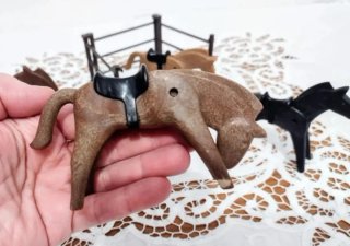 LOTE PLAYMOBIL AÑOS 80 5 CABALLOS + CERCA