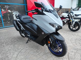 Yamaha TMAX 560 2026 - 12.000 km