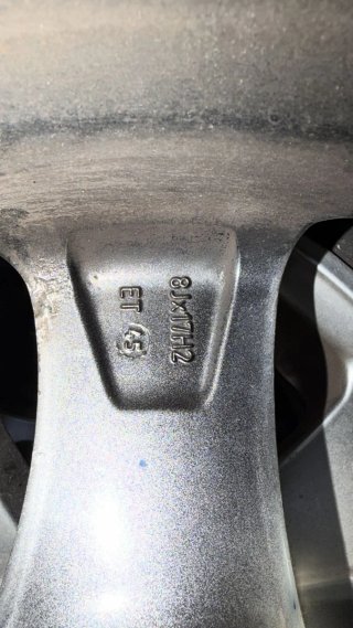 Se vende 4 llantas con rueda. Ruedas michelín