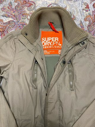 Chaqueta Superdry verde militar