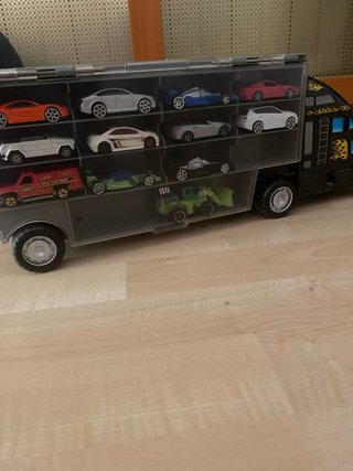 Camión de Juguete con Coches