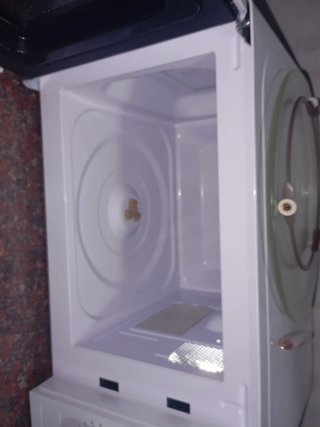 Microondas blanco seminuevo